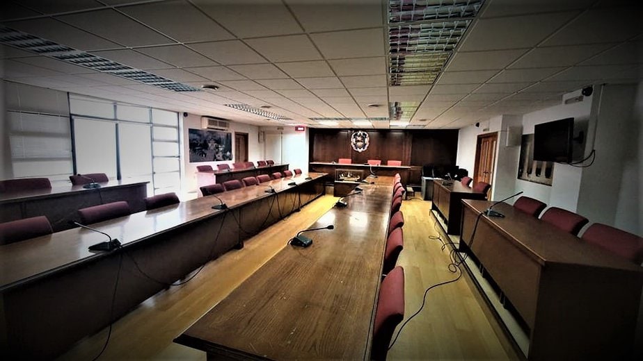 δσ-αδεια-αιθουσα